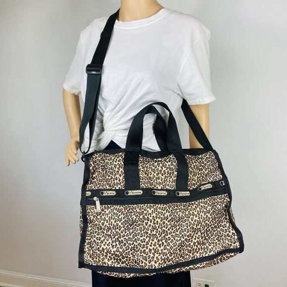 LeSportsac Leopard Print 16” Duffle Bag Crossbody Purse Small Weekender Travel - Picture 1 of 12